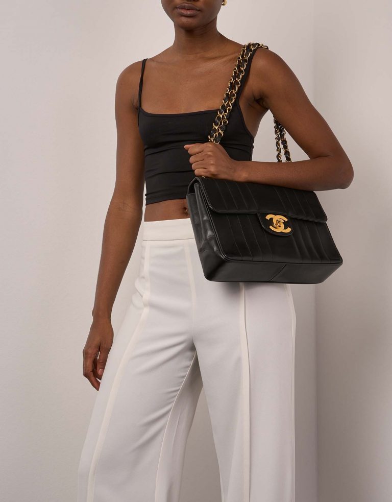 Chanel Timeless Jumbo Black Front  | Sell your designer bag on Saclab.com