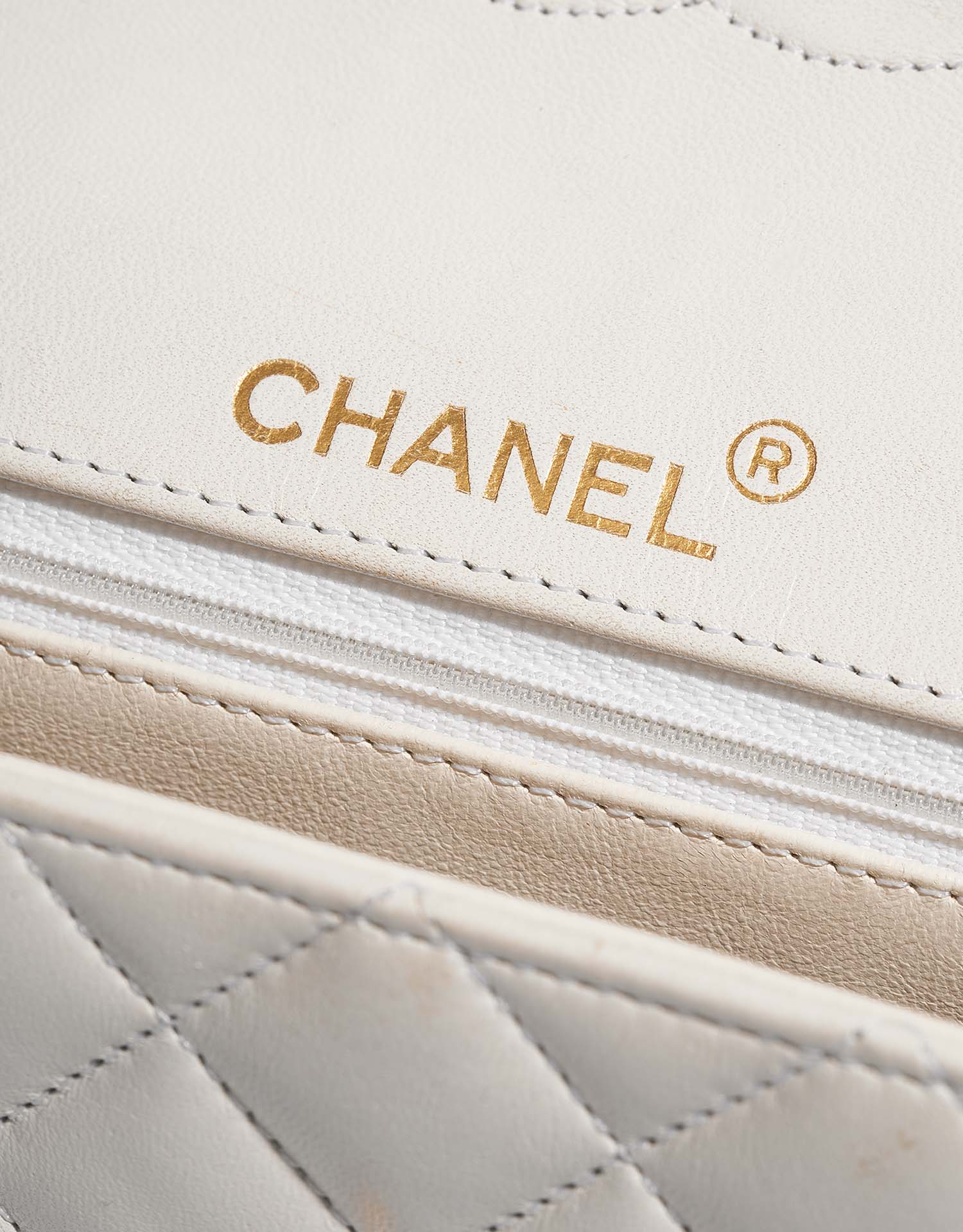 Chanel Timeless MiniSquare White Logo  | Sell your designer bag on Saclab.com