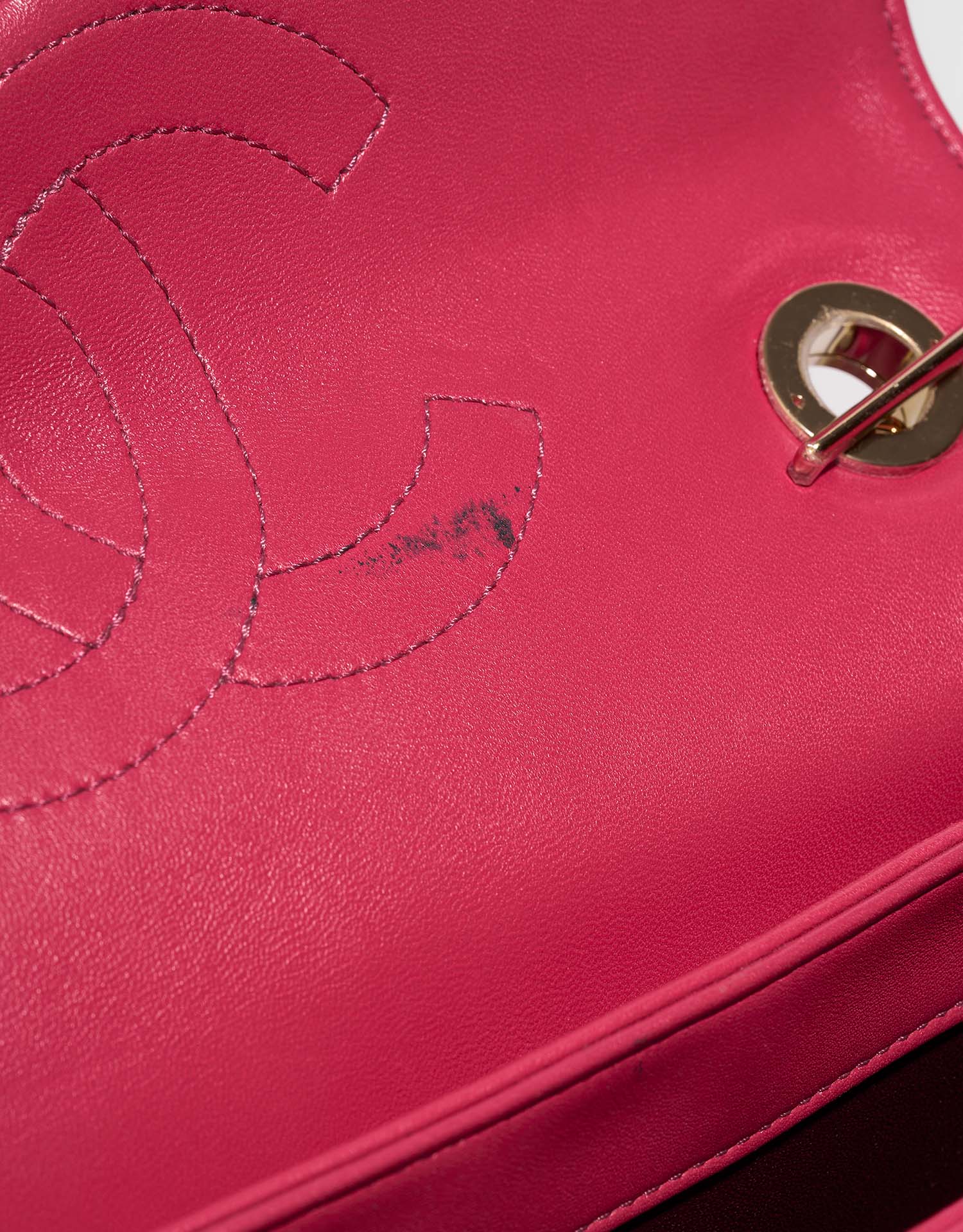Chanel TrendyCC Medium Pink signs of wear 1 | Sell your designer bag on Saclab.com