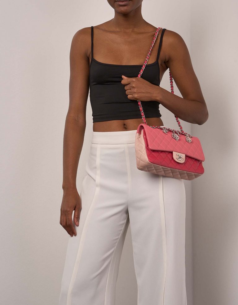 Chanel Classique Medium Pink Front | Vendez votre sac de créateur sur Saclab.com