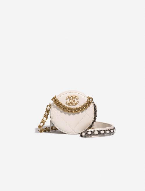 Chanel 19 RoundClutch PearlWhite Front | Vendez votre sac de créateur sur Saclab.com