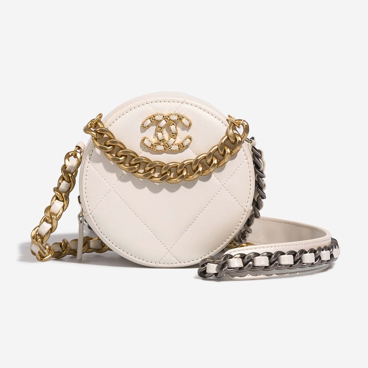 Chanel 19 RoundClutch PearlWhite Front  | Sell your designer bag on Saclab.com