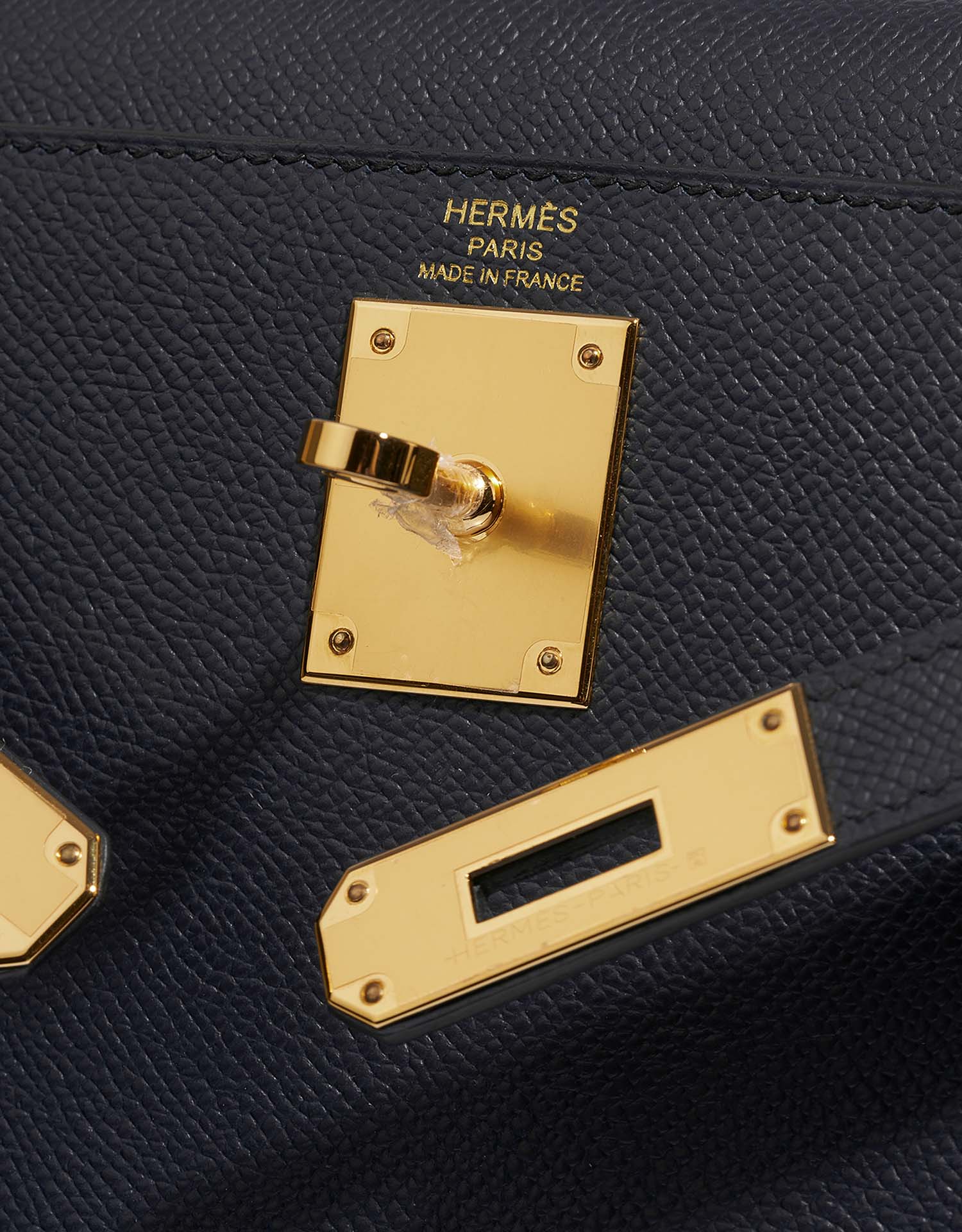 Hermès Kelly 28 BleuIndigo Logo | Verkaufen Sie Ihre Designertasche auf Saclab.com