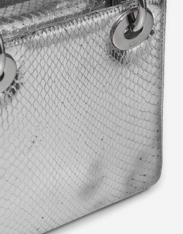 Dior Lady Mini Argent signes d'usure 1 | Vendez votre sac de créateur sur Saclab.com