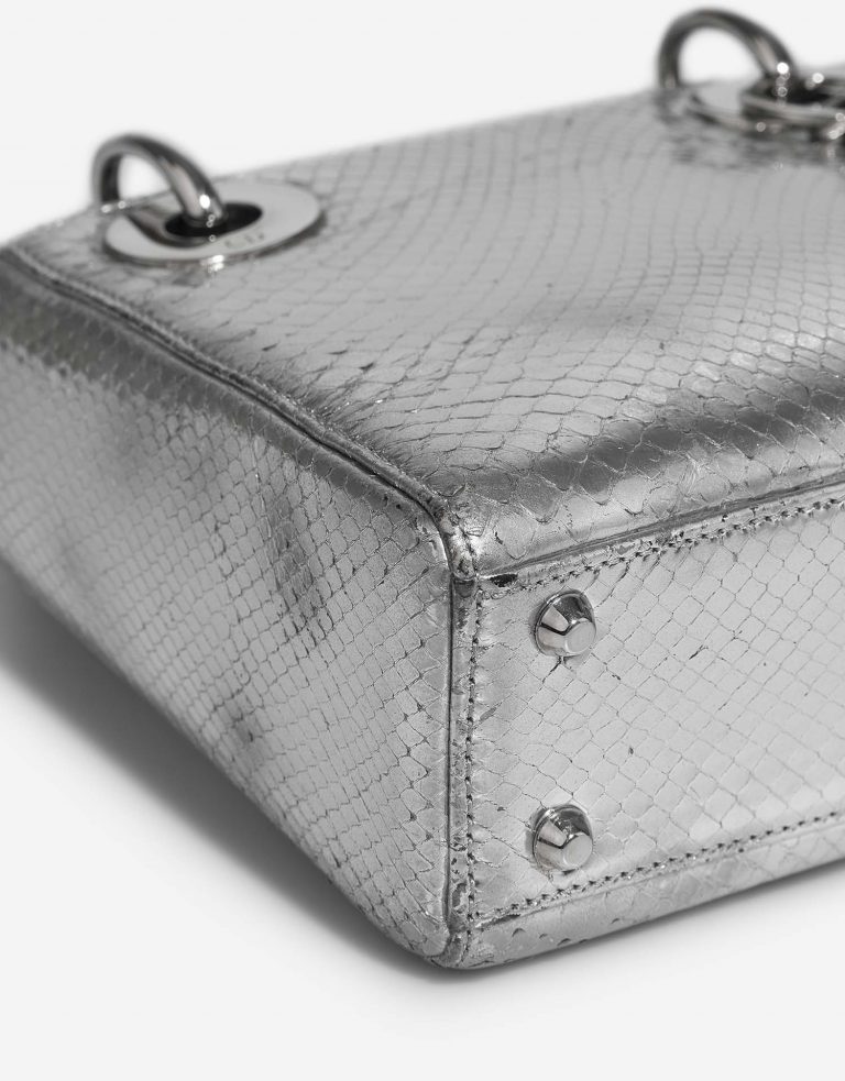 Dior Lady Mini Silver signes d'usure 3 | Vendez votre sac de créateur sur Saclab.com