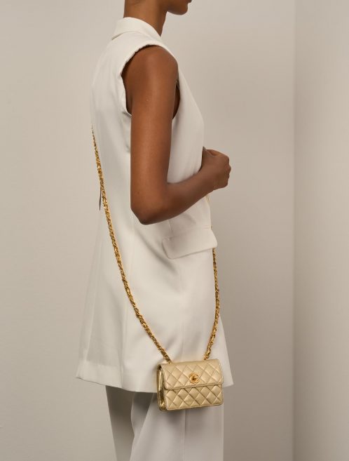 Chanel Timeless ExtraMini Gold Sizes Worn | Sell your designer bag on Saclab.com