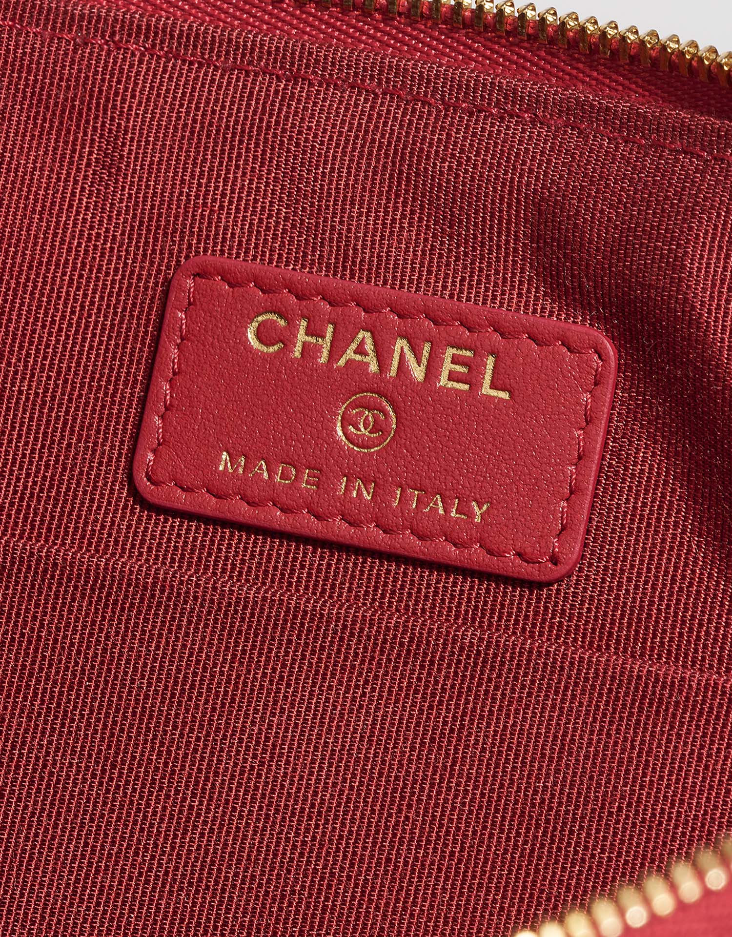 Chanel Timeless Clutch Red Logo  | Sell your designer bag on Saclab.com