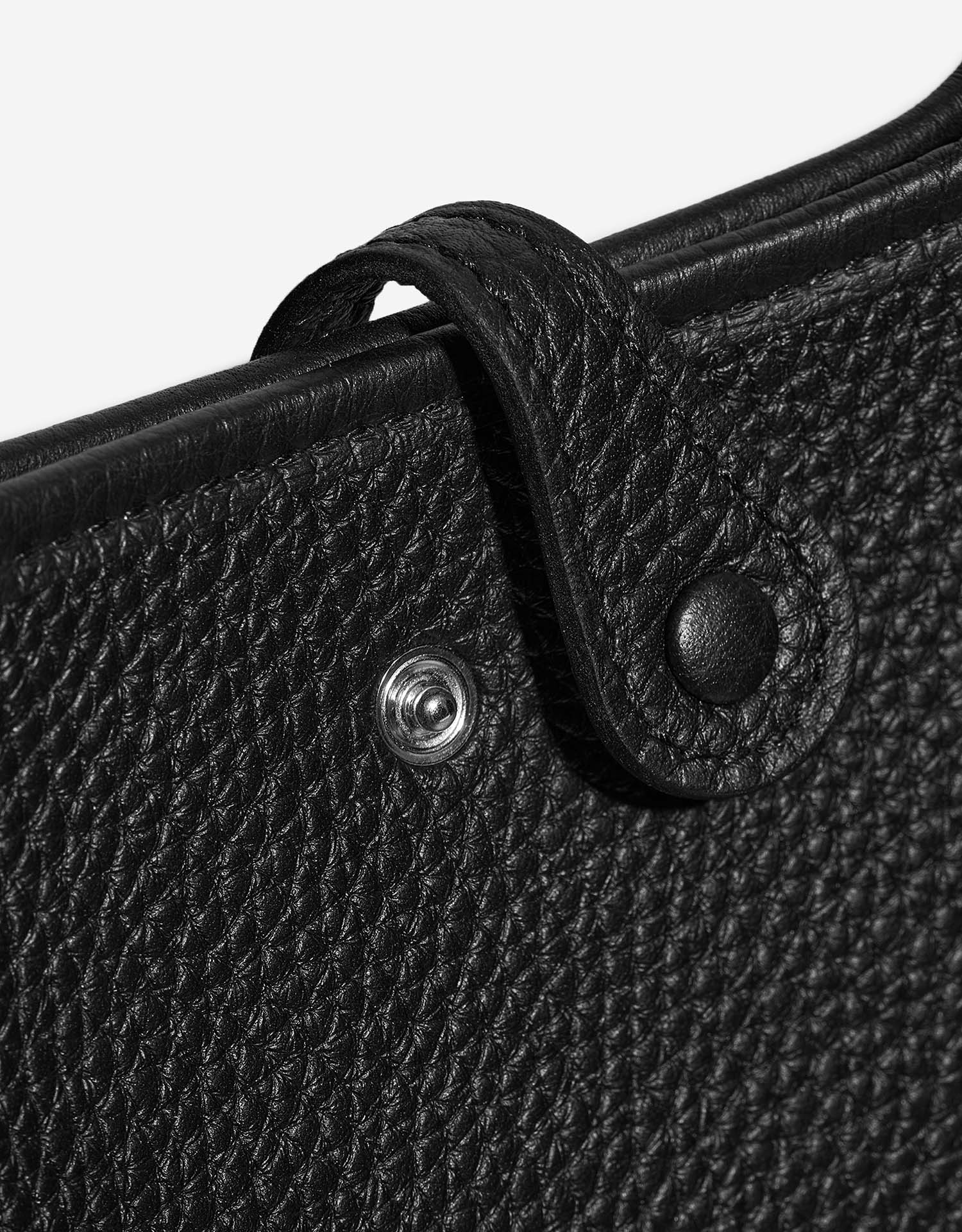 Hermès Evelyne 16 Black Closing System  | Sell your designer bag on Saclab.com