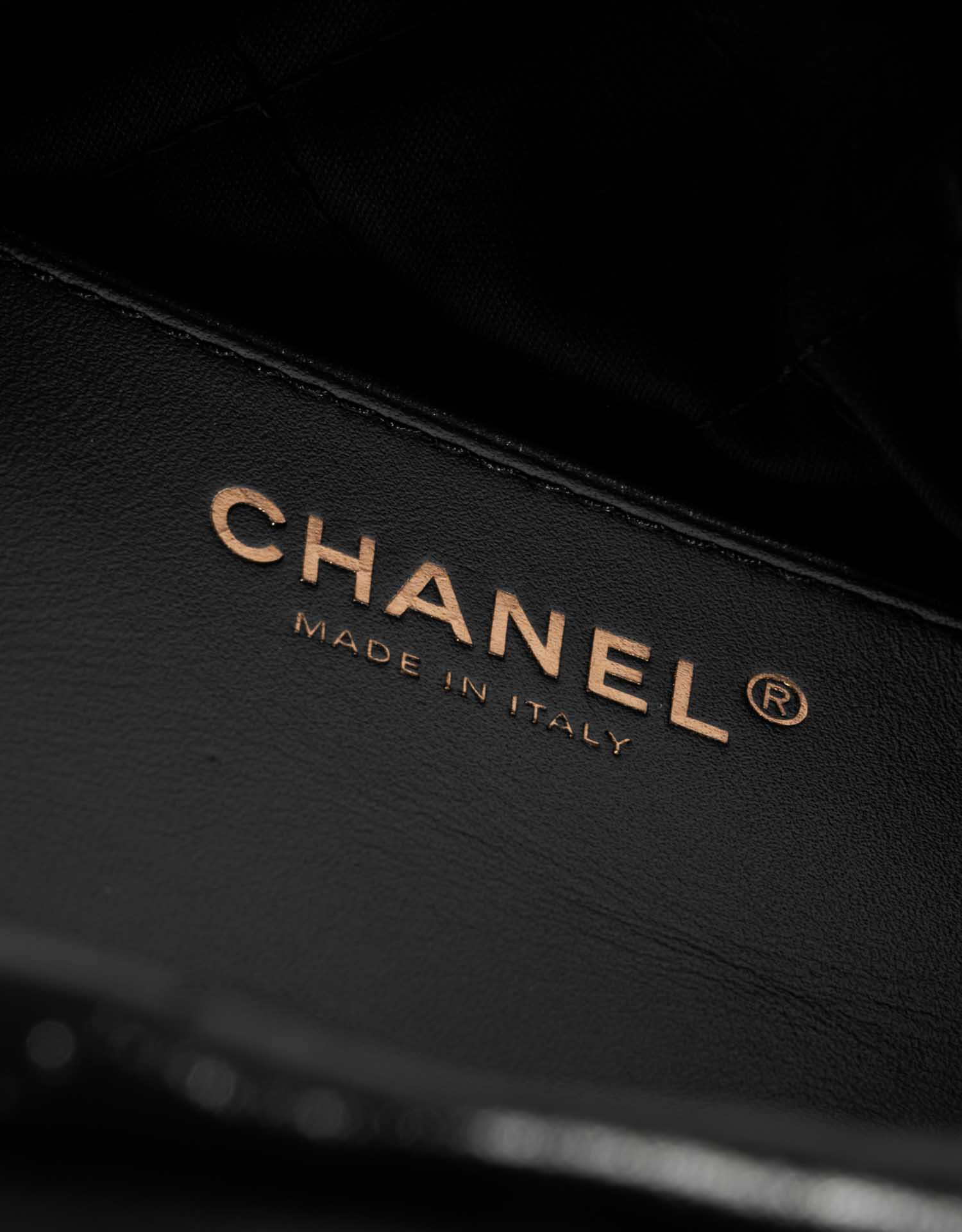 Chanel 22 Mini Black Logo  | Sell your designer bag on Saclab.com