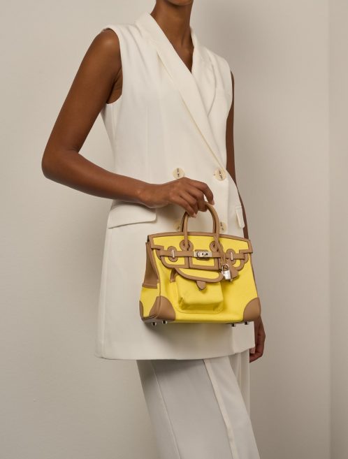 Hermès Birkin 25 JauneCitron-Chai Sizes Worn | Sell your designer bag on Saclab.com