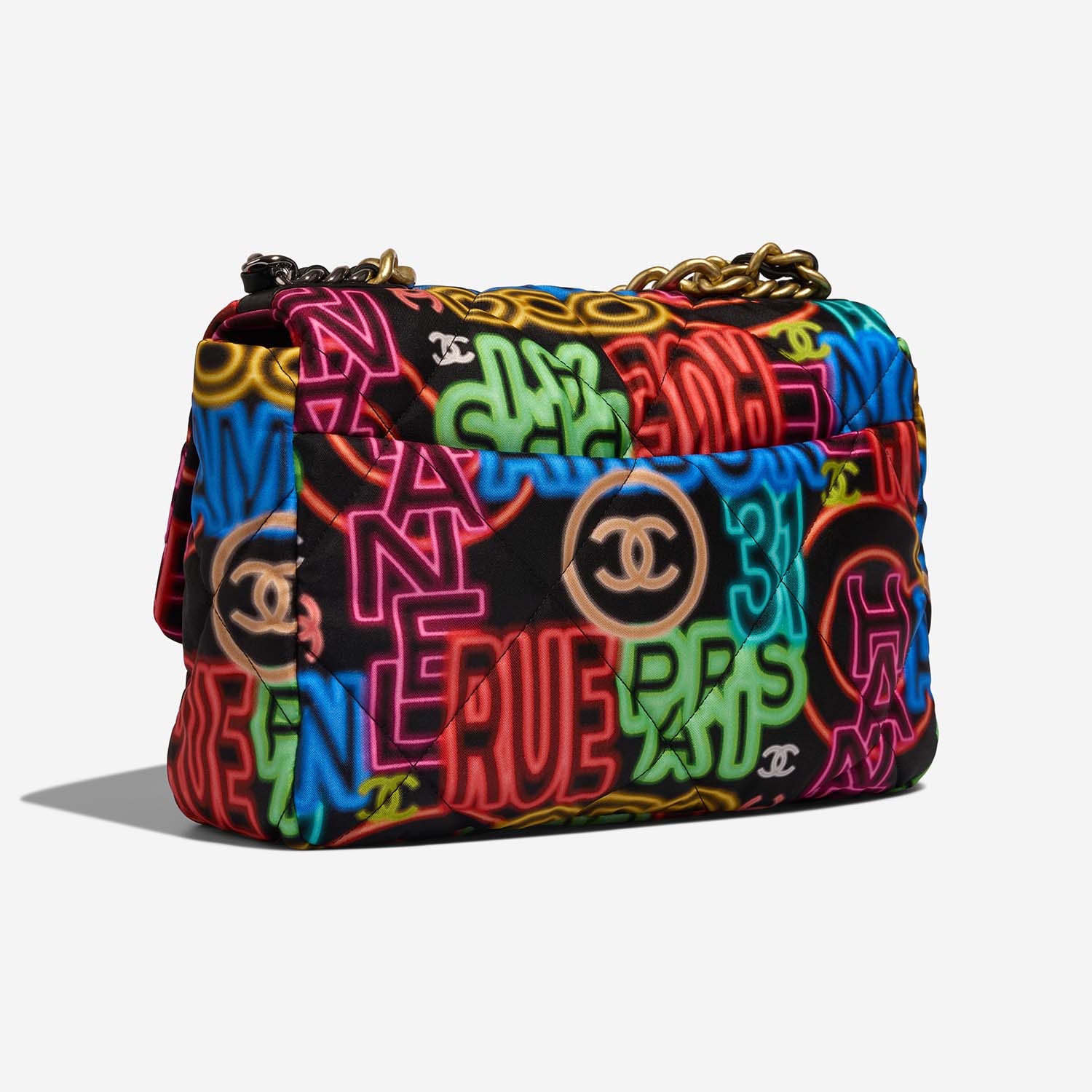 Chanel 19 Large Multicolour Side Back | Sell your designer bag on Saclab.com