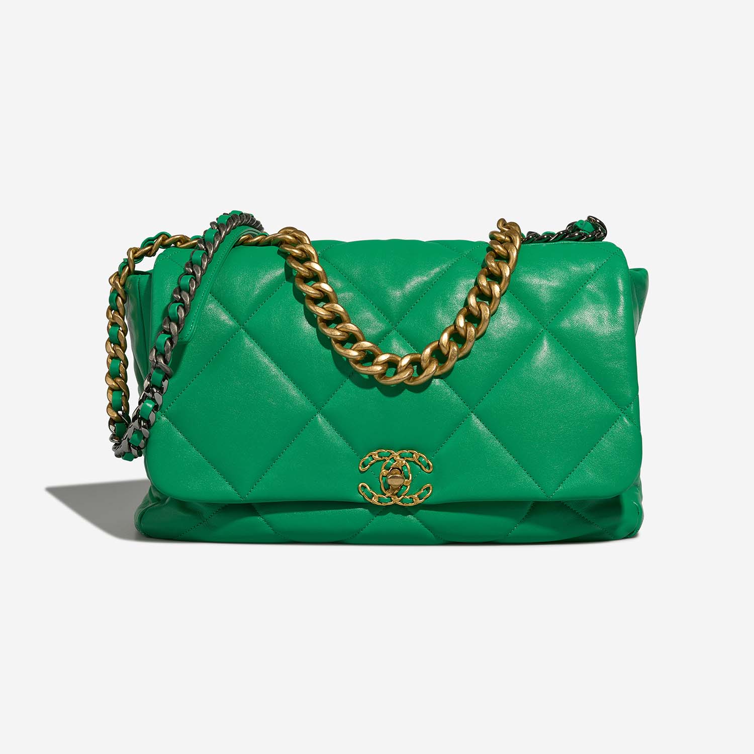 Chanel 19 MaxiFlapBag Green Front  | Sell your designer bag on Saclab.com