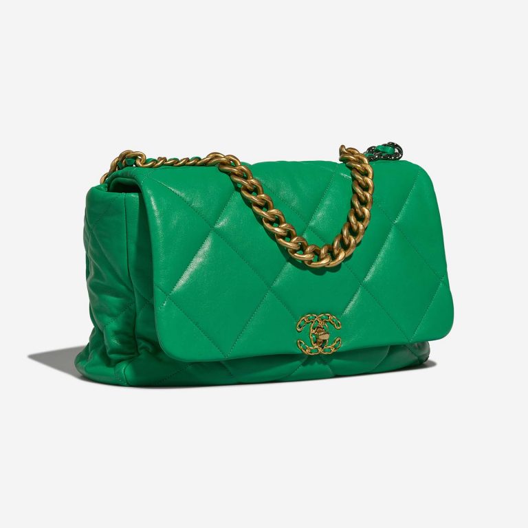 Chanel 19 MaxiFlapBag Green Side Front | Sell your designer bag on Saclab.com