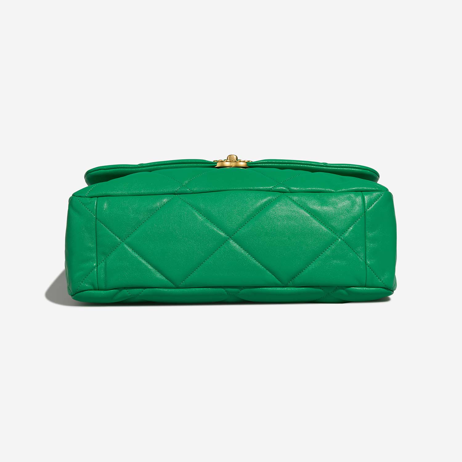Chanel 19 MaxiFlapBag Green Bottom | Sell your designer bag on Saclab.com