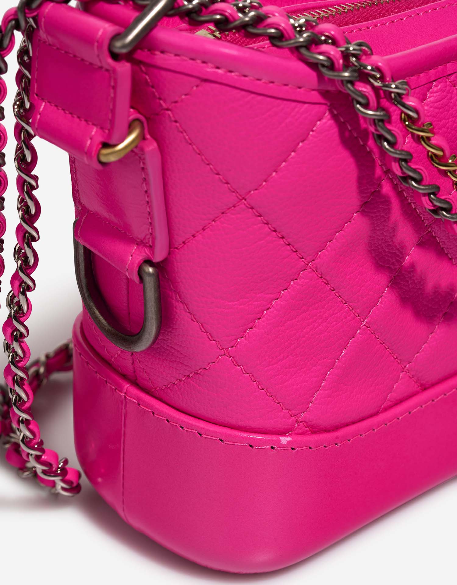 Chanel Gabrielle Small NeonPink signs of wear | Sell your designer bag on Saclab.com