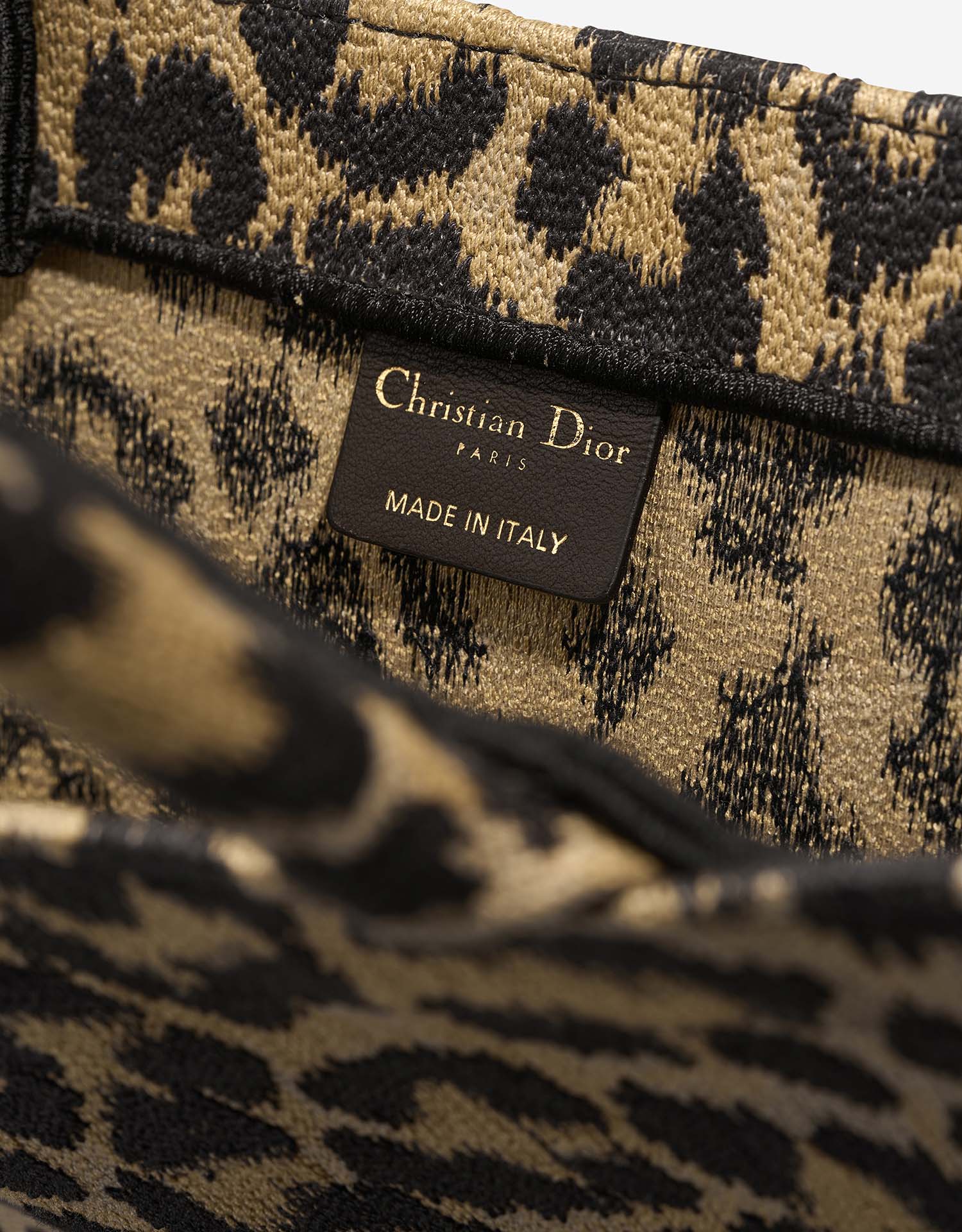 Dior BookTote Large Leopard Logo  | Sell your designer bag on Saclab.com