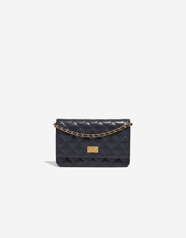 Pre-owned Chanel bag 2.55 Reissue Wallet On Chain Lamb Dark Blue Blue | Sell your designer bag on Saclab.com