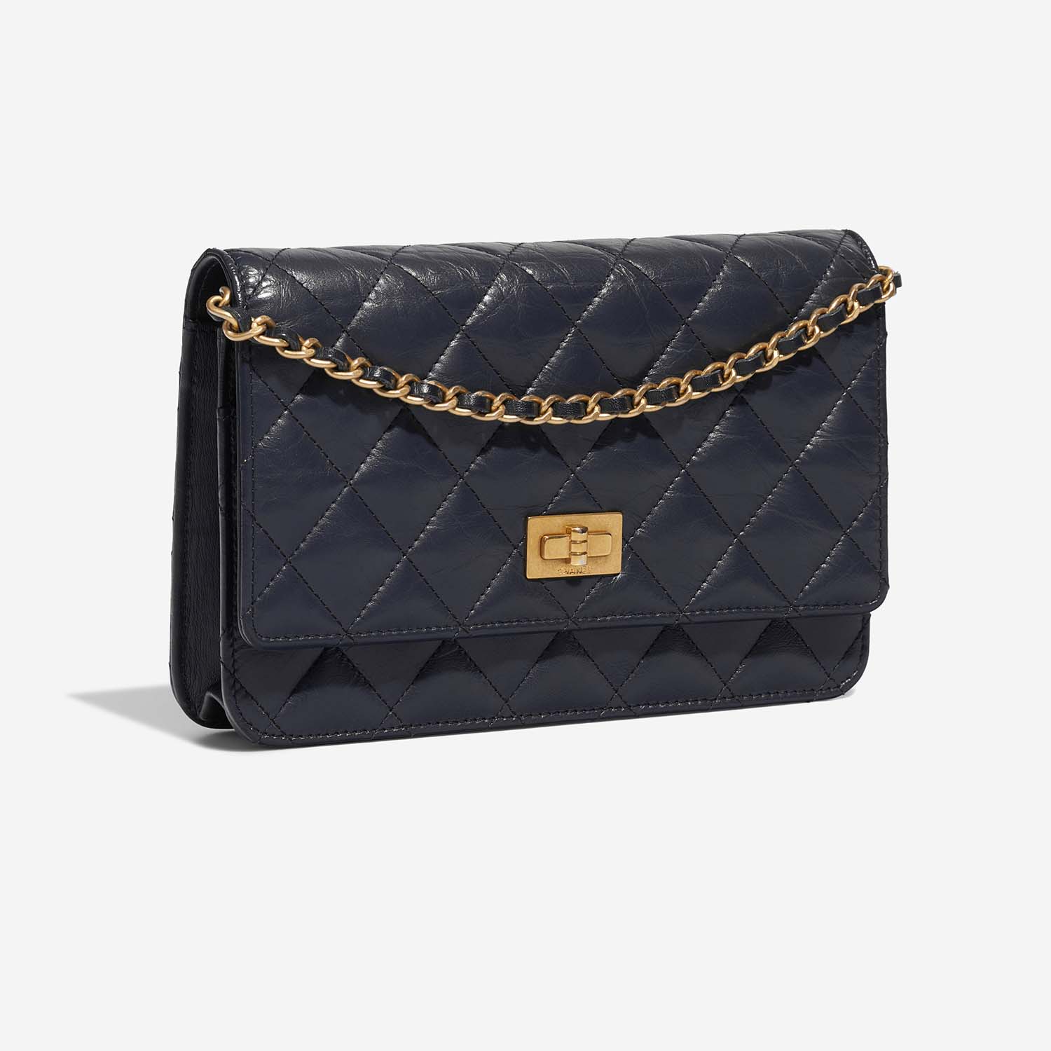 Pre-owned Chanel bag 2.55 Reissue Wallet On Chain Lamb Dark Blue Blue | Sell your designer bag on Saclab.com