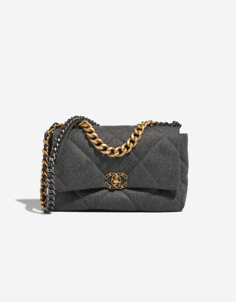 Chanel 19 Large Grey Front | Verkaufen Sie Ihre Designer-Tasche auf Saclab.com