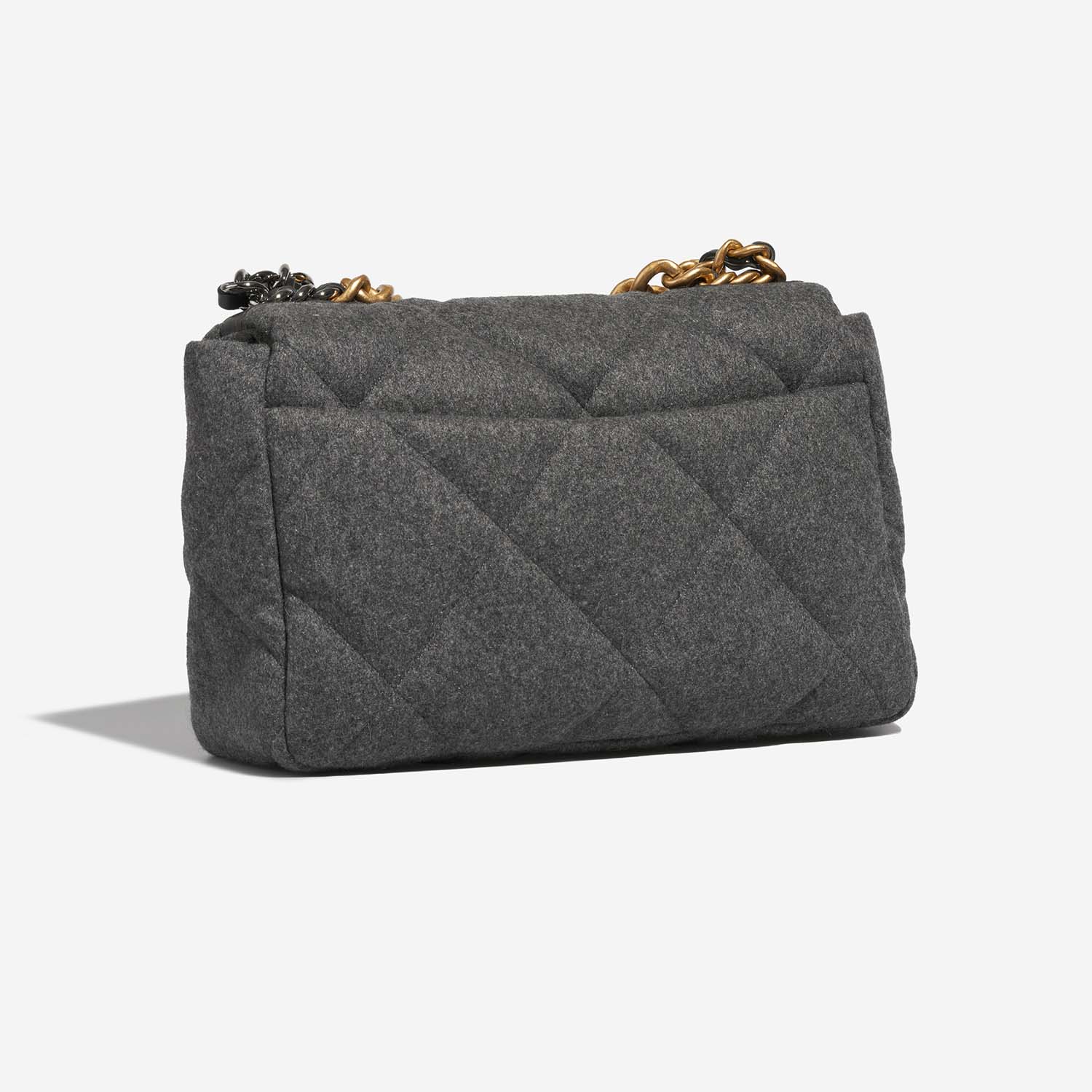Chanel 19 Large Grey 7SB S | Sell your designer bag on Saclab.com