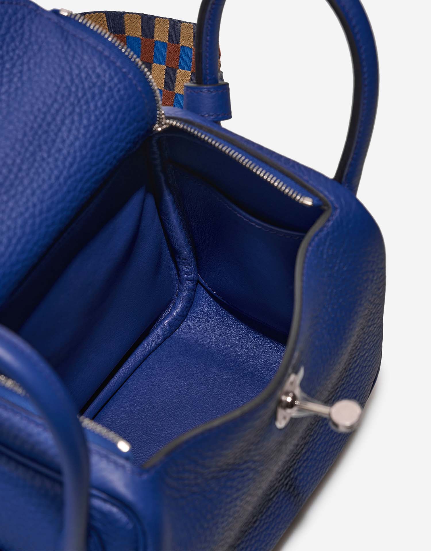 Hermès Lindy Mini BleuRoyal Inside  | Sell your designer bag on Saclab.com