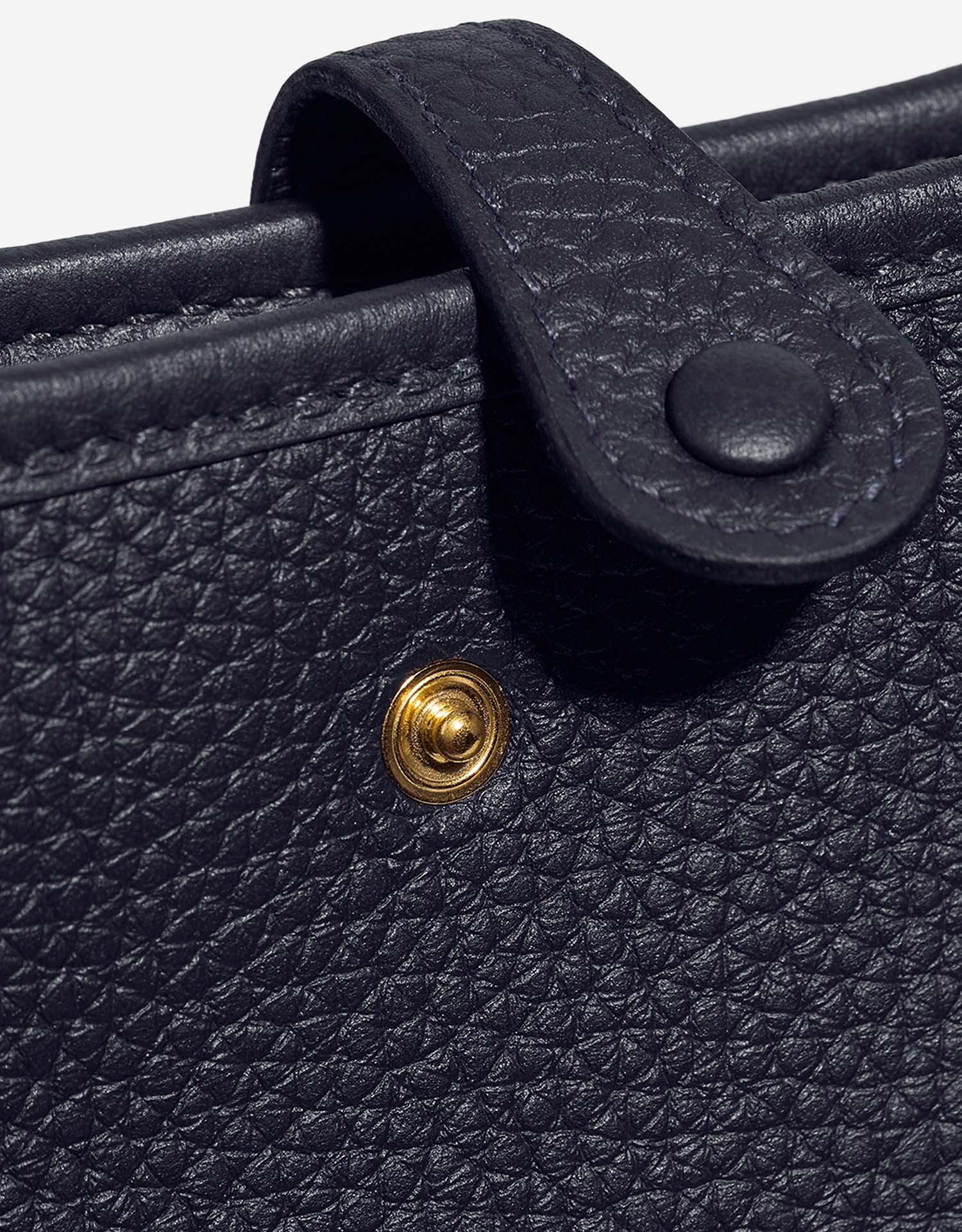 Hermès Evelyne 16 BleuNuit Verschluss-System | Verkaufen Sie Ihre Designer-Tasche auf Saclab.com