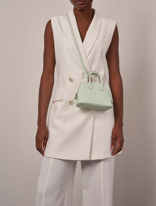 Hermès Bolide Mini VertFizz auf Model | Verkaufen Sie Ihre Designertasche auf Saclab.com