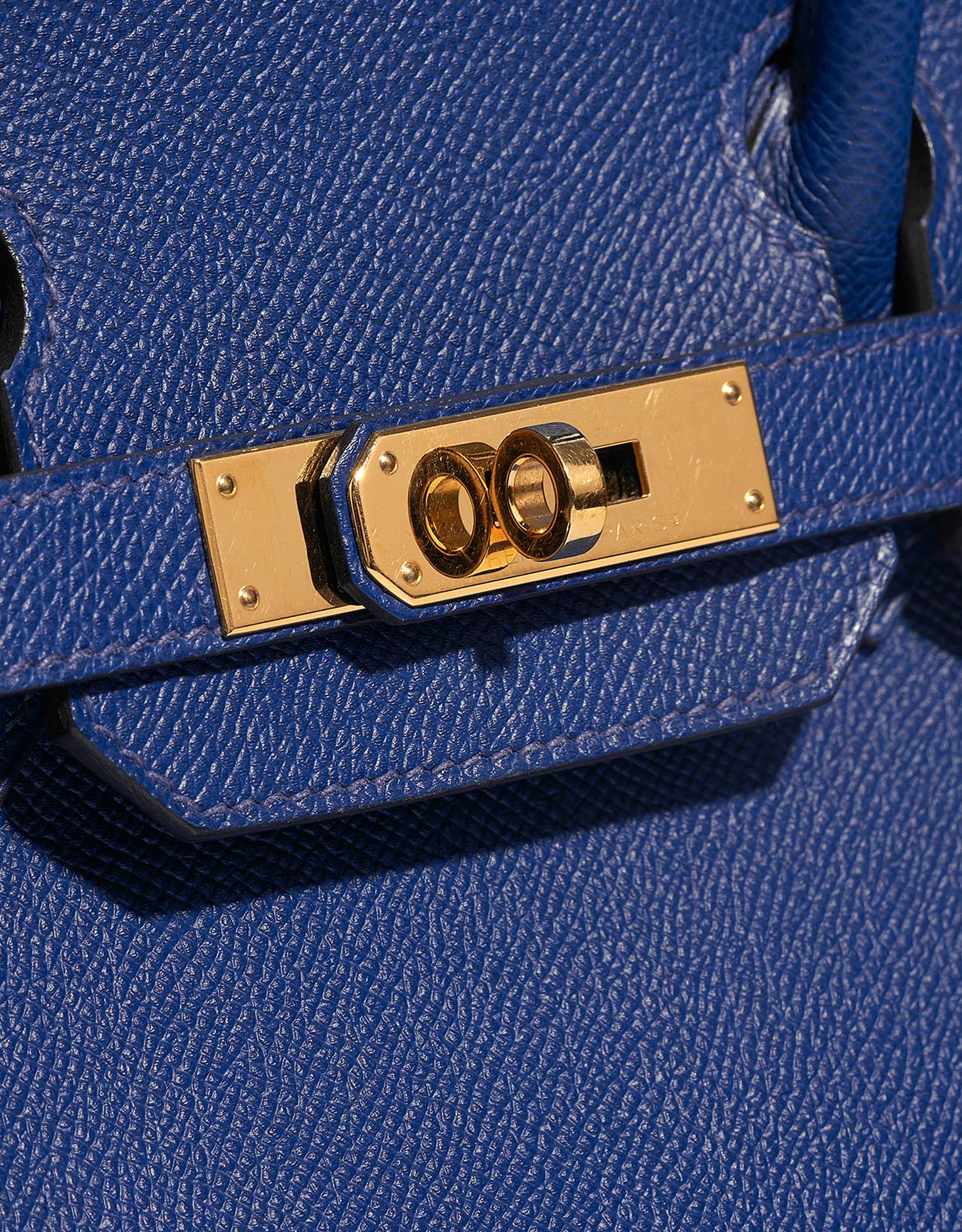 Hermès Birkin 30 BleuElectrique Closing System  | Sell your designer bag on Saclab.com