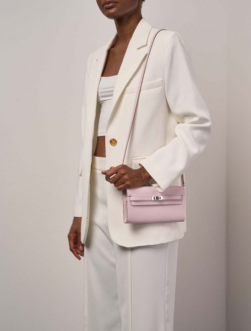 Hermès Kelly ToGo MauvePale Tailles Porté | Vendez votre sac de créateur sur Saclab.com