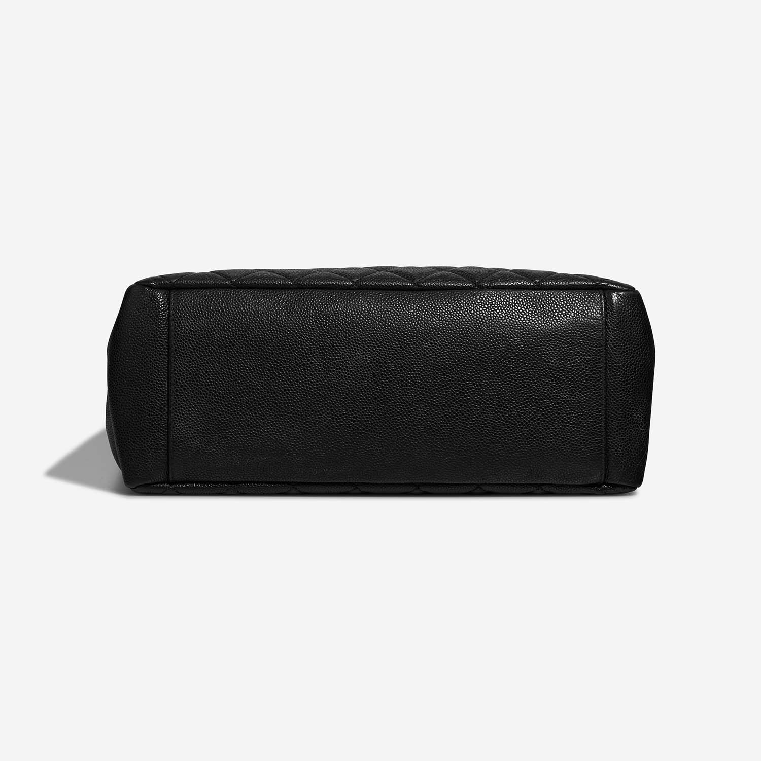 Chanel ShoppingTote Grande Bottom | Sell your designer bag on Saclab.com