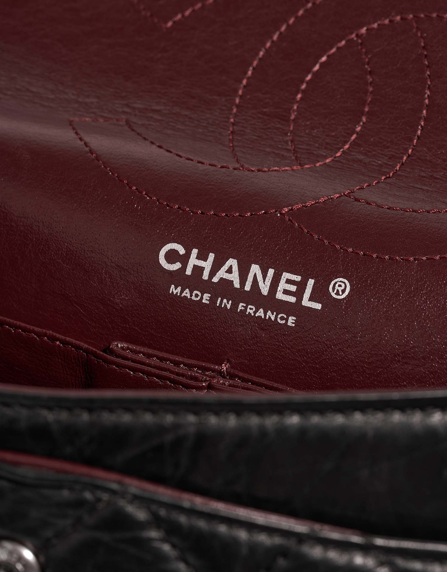 Chanel 255 226 Black Logo | Verkaufen Sie Ihre Designer-Tasche auf Saclab.com