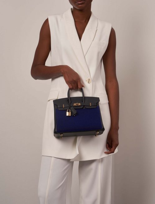 Hermès Birkin 25 Caban on Model | Sell your designer bag on Saclab.com
