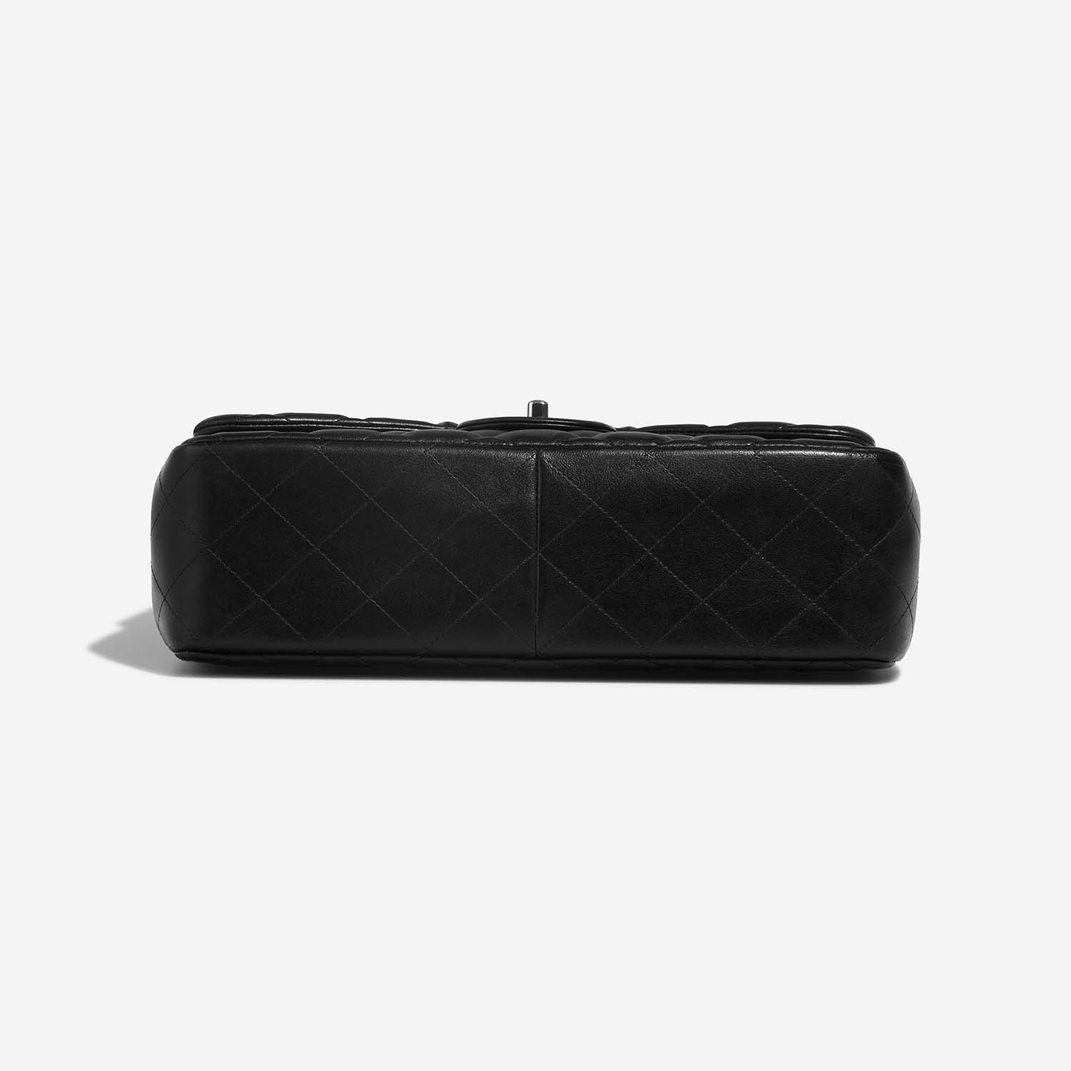 Chanel Timeless Jumbo Black Bottom | Sell your designer bag on Saclab.com