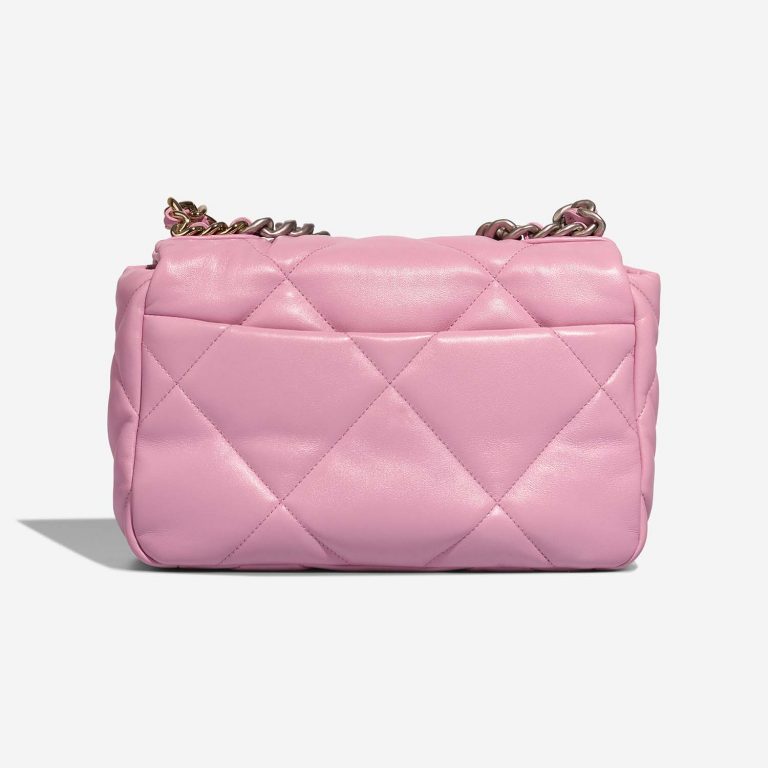 Chanel 19 Flapbag Pink Back | Sell your designer bag on Saclab.com