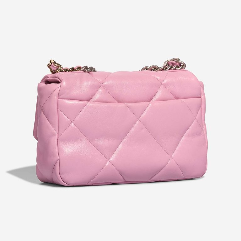 Chanel 19 Flapbag Pink Side Back | Sell your designer bag on Saclab.com