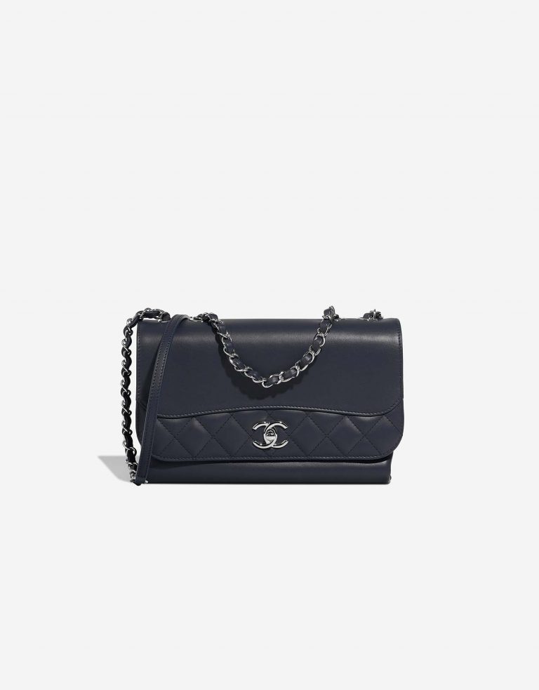 Chanel TimelessTramezzo Medium Navy Front | Verkaufen Sie Ihre Designer-Tasche auf Saclab.com