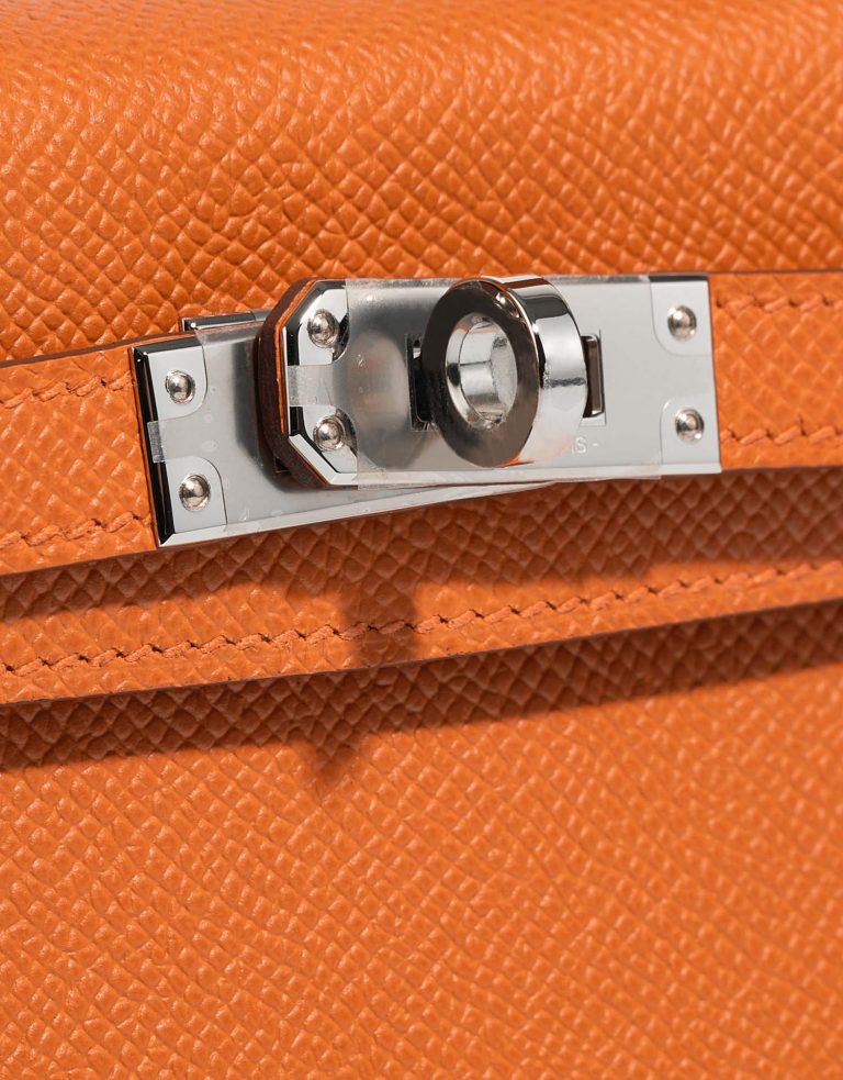 Hermès Kelly Mini Orange Closing System  | Sell your designer bag on Saclab.com