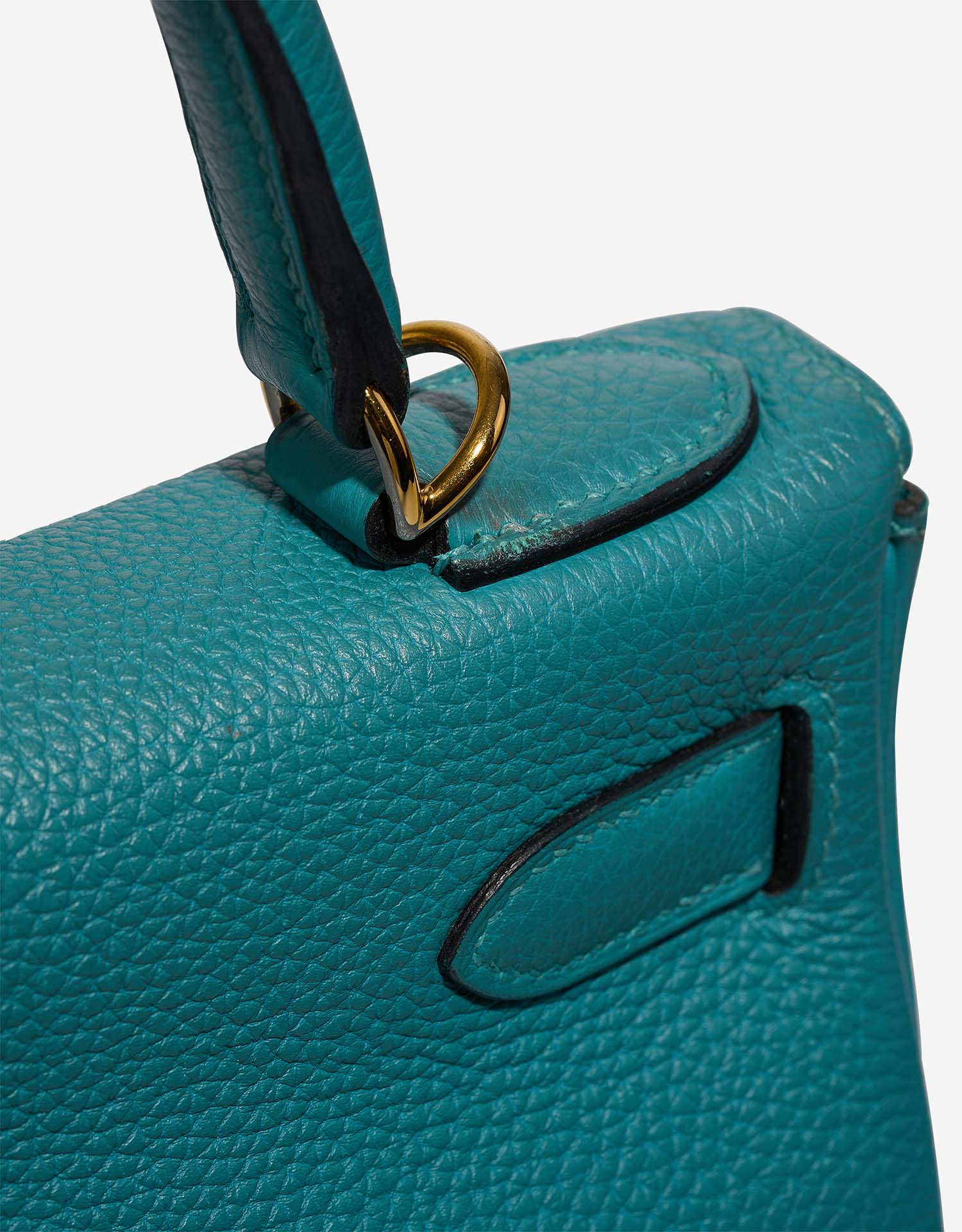 Hermès Kelly 28 BleuPaon signs of wear 1 | Sell your designer bag on Saclab.com