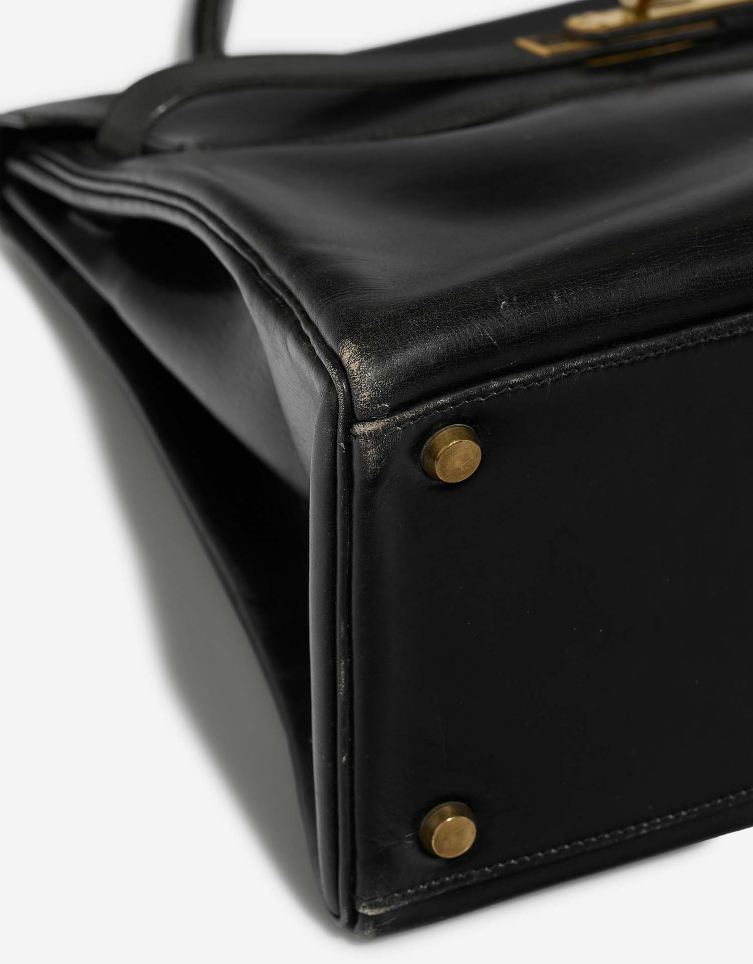 Hermès Kelly 32 Schwarz Gebrauchsspuren 4 | Verkaufen Sie Ihre Designertasche auf Saclab.com