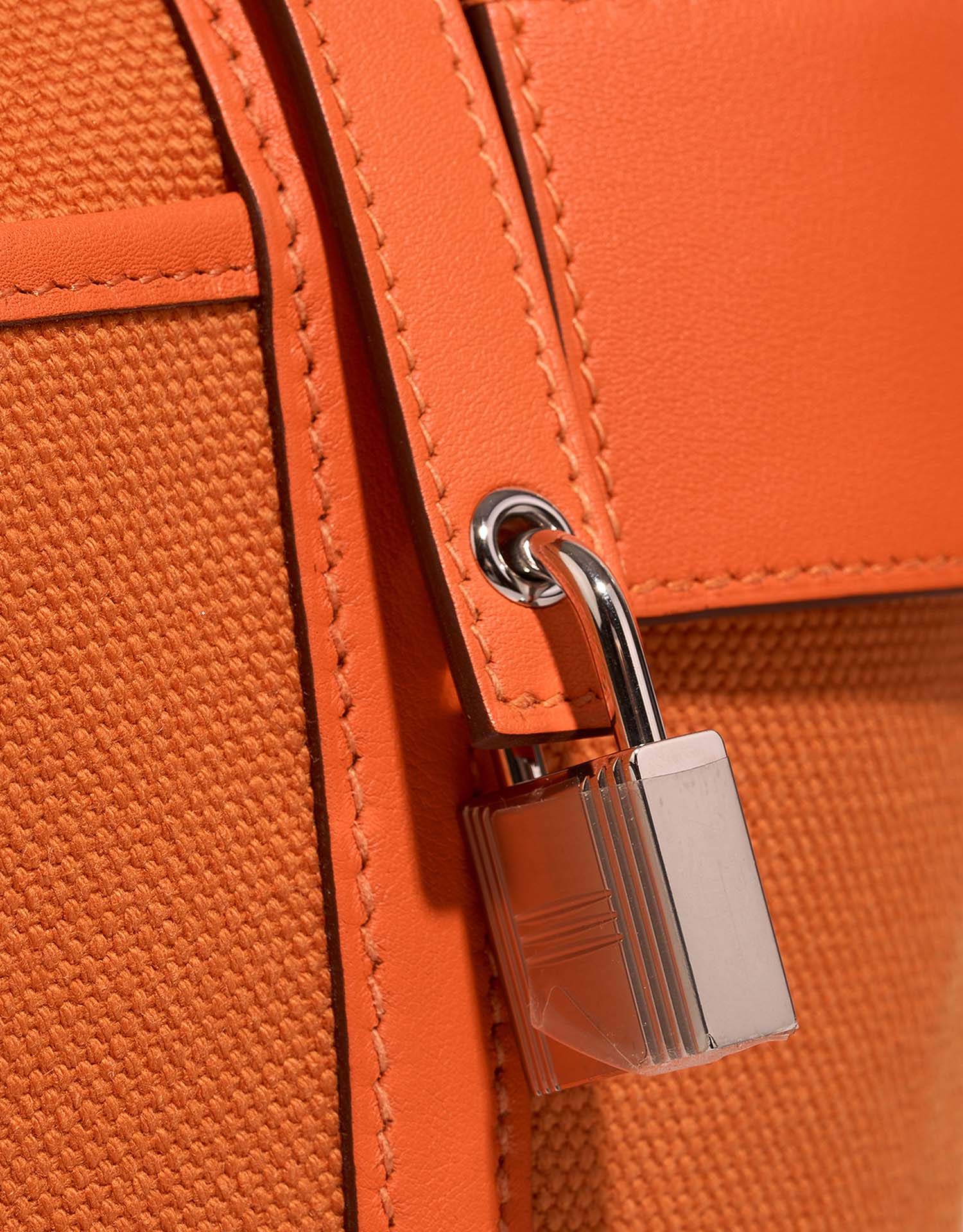 Hermès Picotin 18 OrangeMinium Système de fermeture | Vendez votre sac de créateur sur Saclab.com