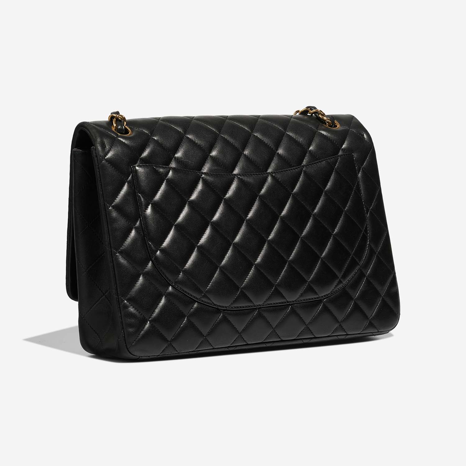 Chanel Timeless Maxi Black Side Back | Verkaufen Sie Ihre Designer-Tasche auf Saclab.com