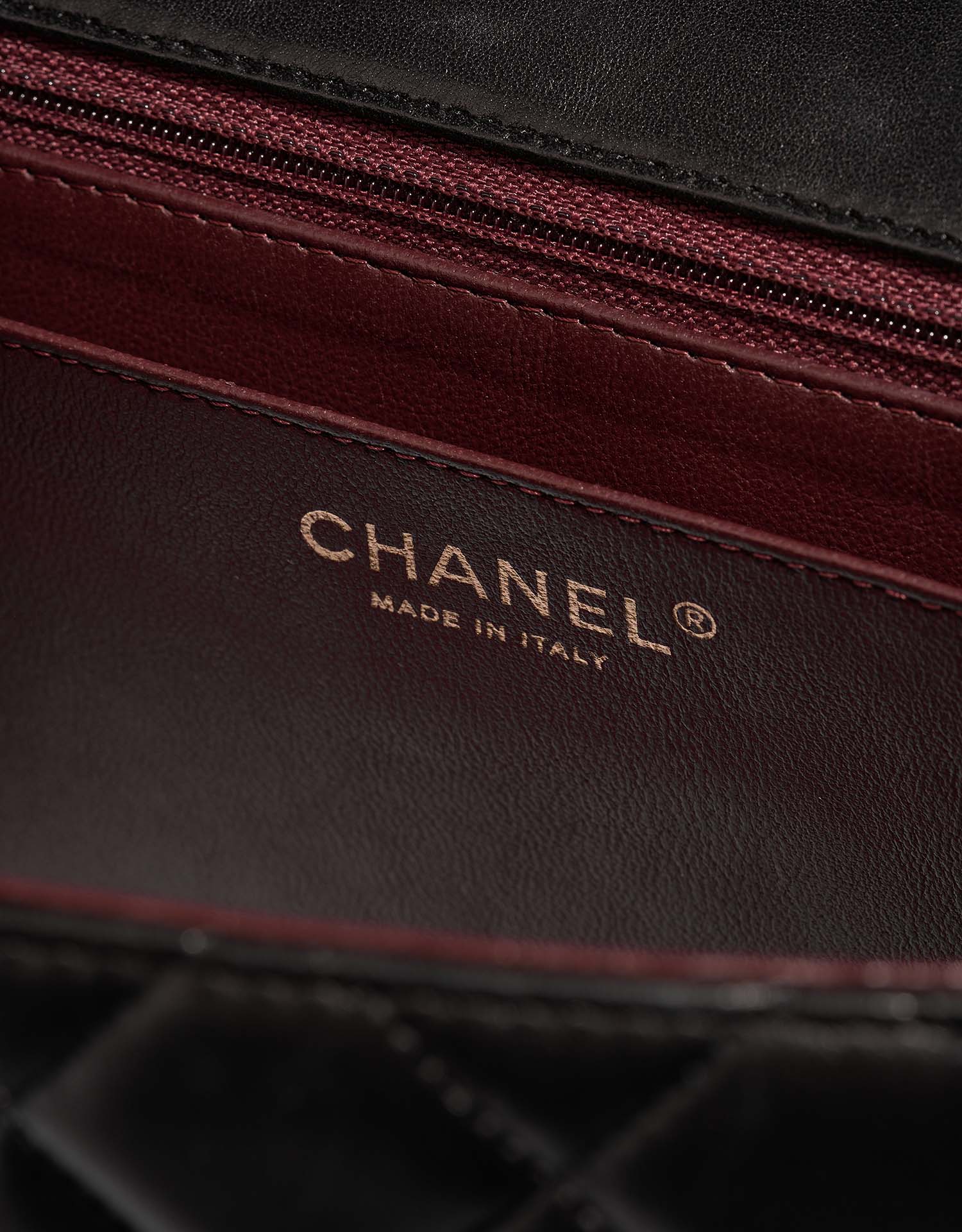 Chanel Timeless Maxi Black Logo | Verkaufen Sie Ihre Designer-Tasche auf Saclab.com