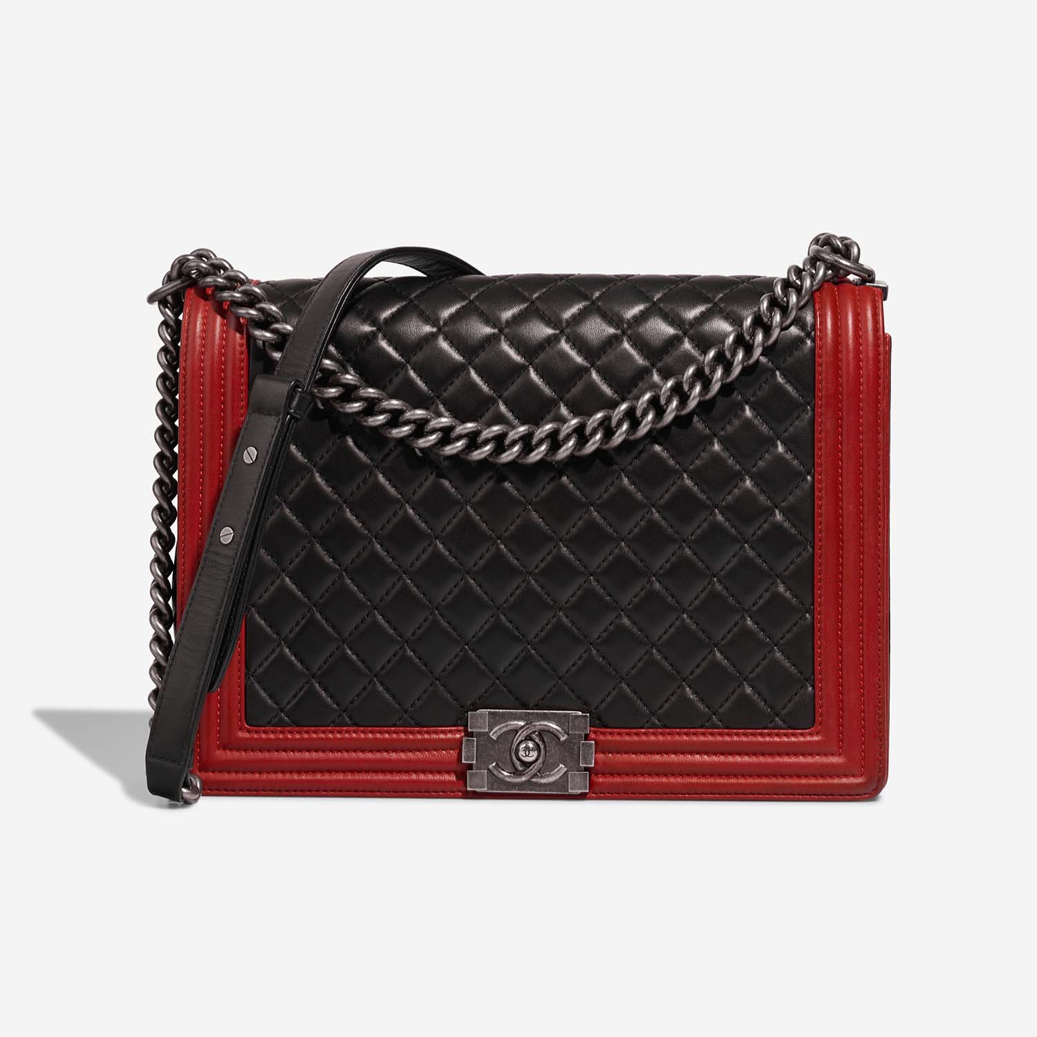 Chanel Boy Large Schwarz-Rot Front S | Verkaufen Sie Ihre Designer-Tasche auf Saclab.com