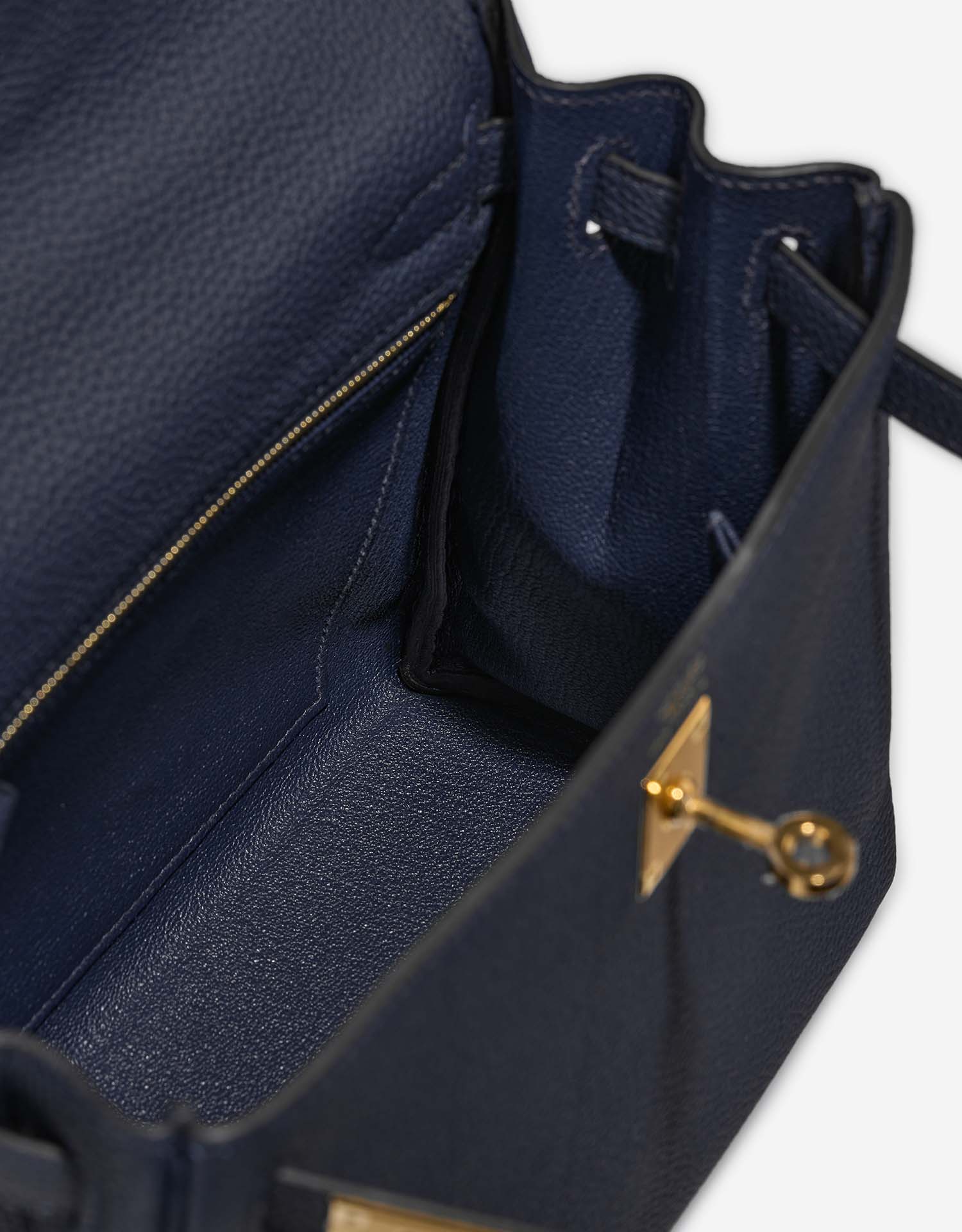 Hermès Kelly 25 BlueSaphir Inside | Verkaufen Sie Ihre Designertasche auf Saclab.com