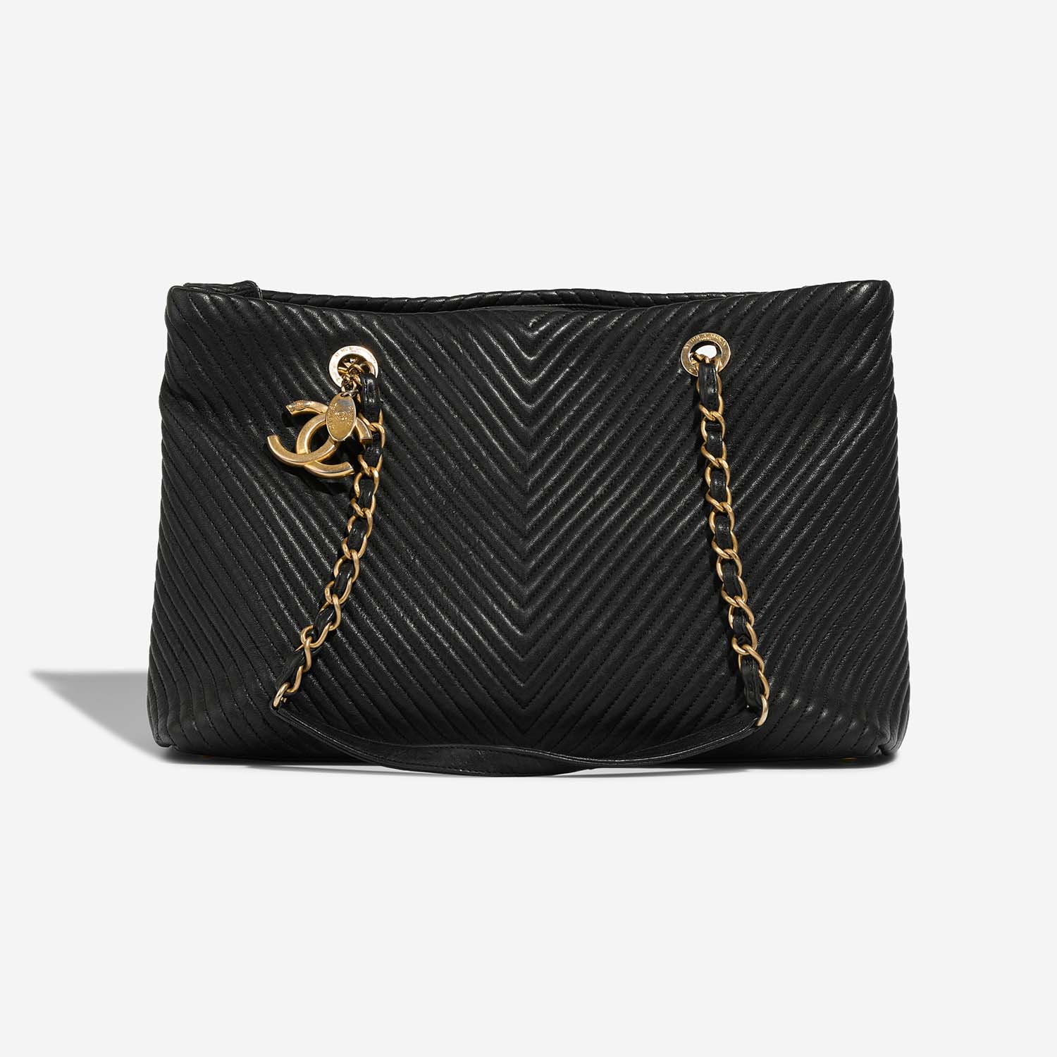 Chanel GST Large Black Front  S | Sell your designer bag on Saclab.com