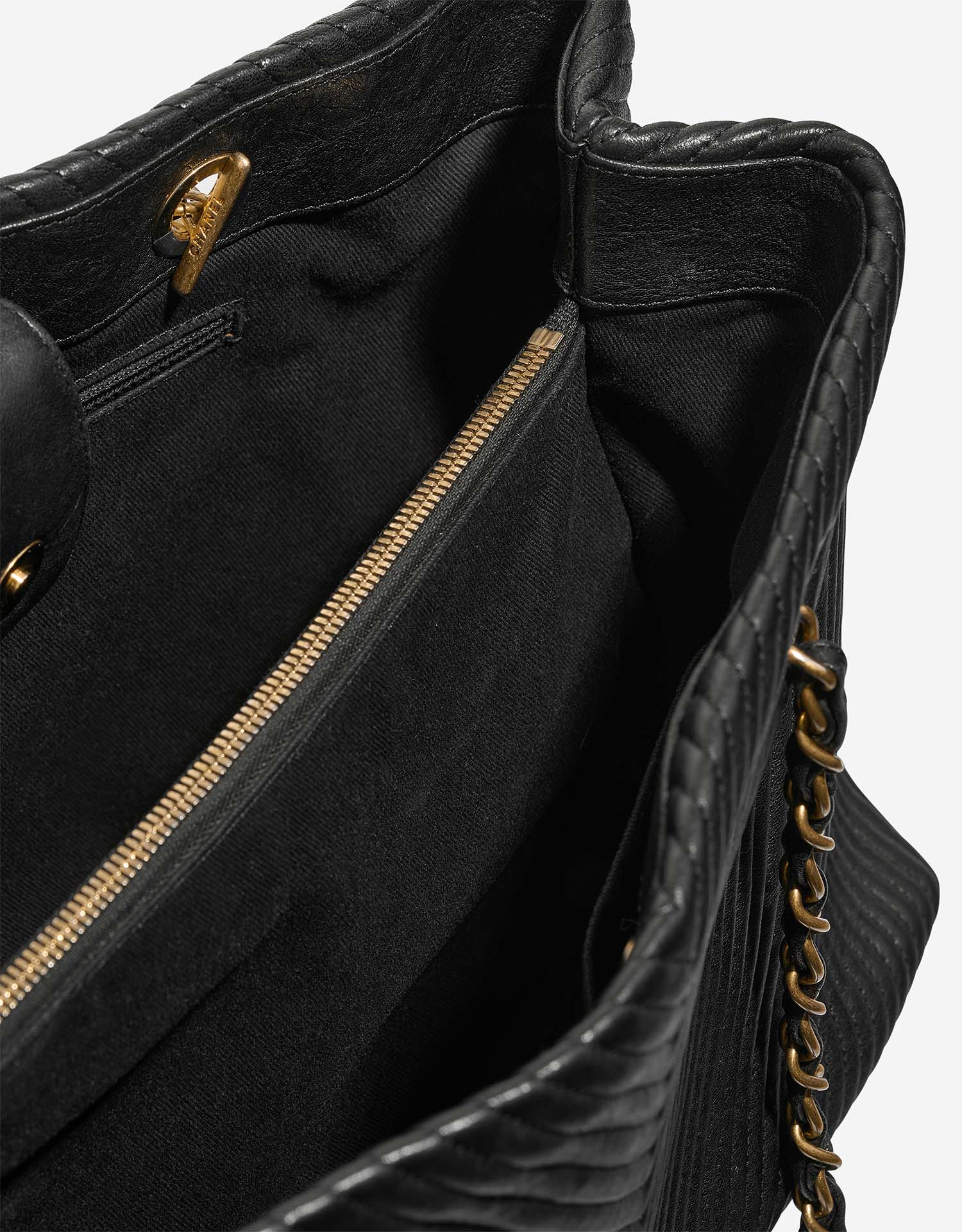 Chanel GST Large Black Inside  | Sell your designer bag on Saclab.com