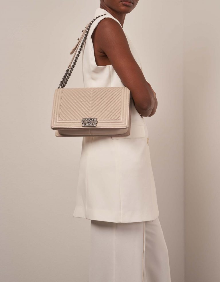 Chanel Boy NewMedium Beige Front  | Sell your designer bag on Saclab.com