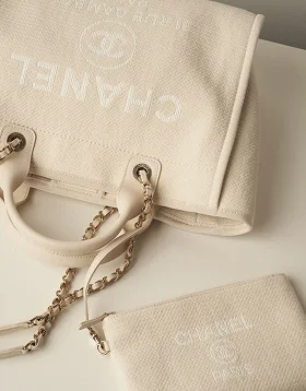 Chanel Deauville en cuir d'Agneau et Toile de couleur Crème, vendu sur saclab.com