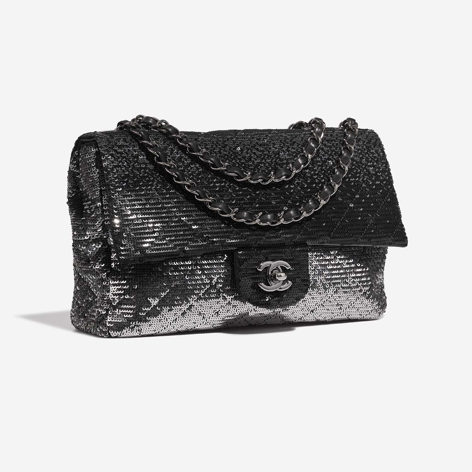 Chanel Timeless Medium Black-Silver Side Front | Verkaufen Sie Ihre Designer-Tasche auf Saclab.com
