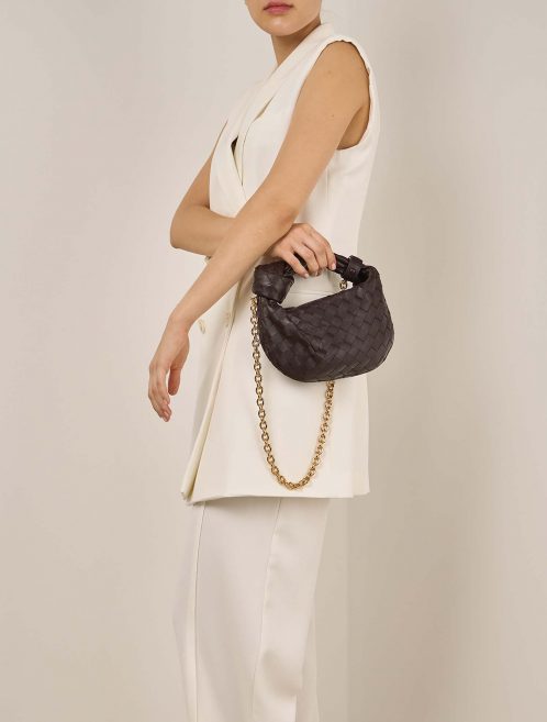 BottegaVeneta Jodie Mini Fondant on Model | Sell your designer bag on Saclab.com